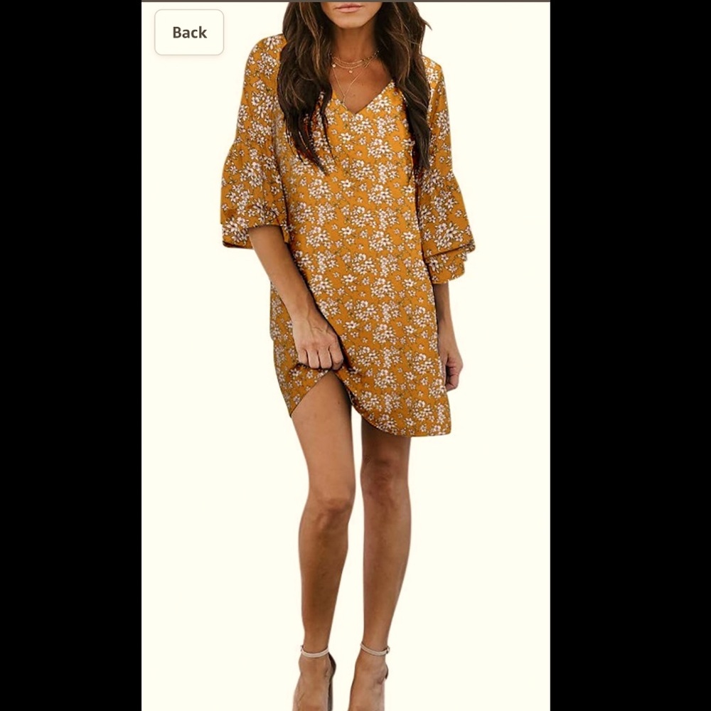 3/$25✨ Cute v-neck bell dress